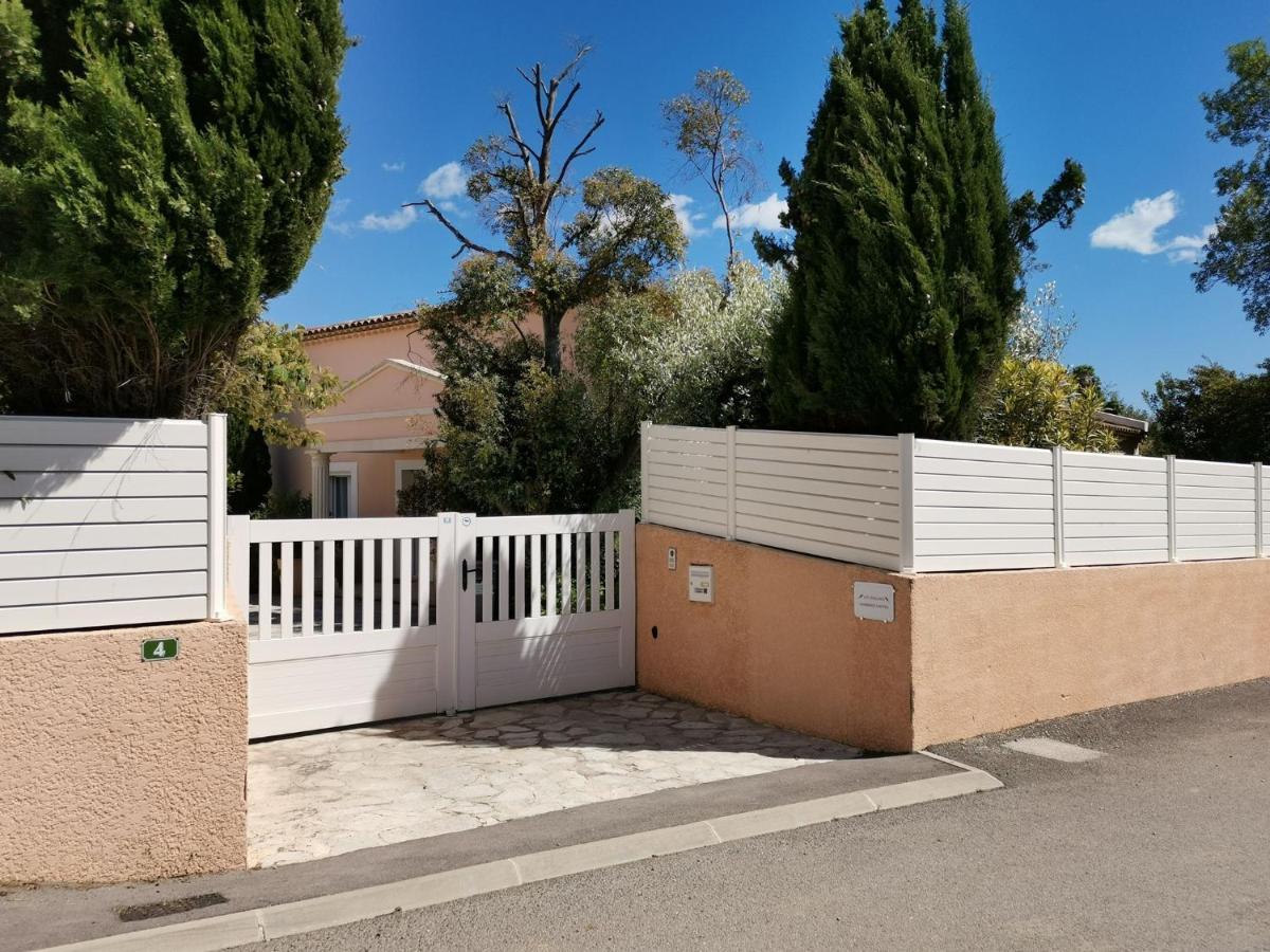 Bed and Breakfast Les Cigalous Restinclieres Exterior foto